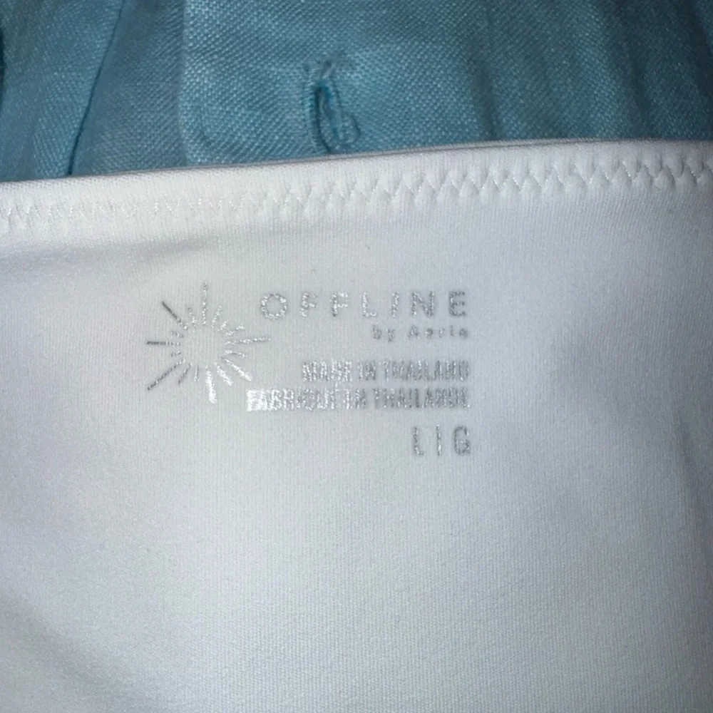 Offline by Aerie White Short Sleeve Women's Tee. Size L. NWT - Picture 3 of 6